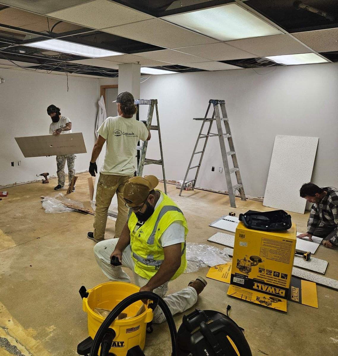 Cascade painting team of four