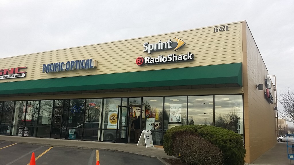 Exterior commercial painting in Portland Oregon. Cascade painting and restoration retail repaint brand