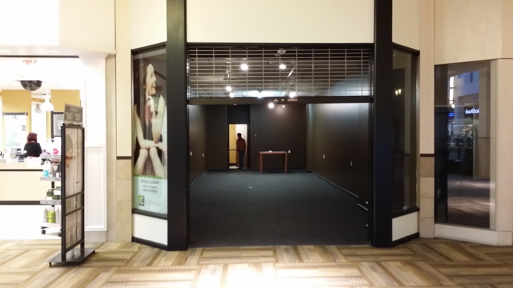 Interior commercial painting in Portland Oregon. Cascade painting and restoration retail tenant improvement mall