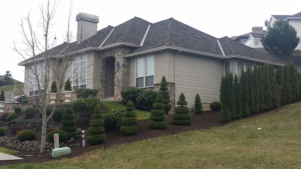 Exterior residential painting in Portland Oregon. Cascade painting and restoration